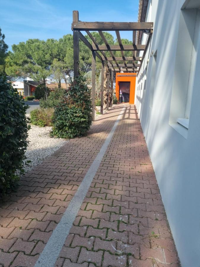 Ace Hotel Travel Fabregues - A9 Montpellier Sud Экстерьер фото